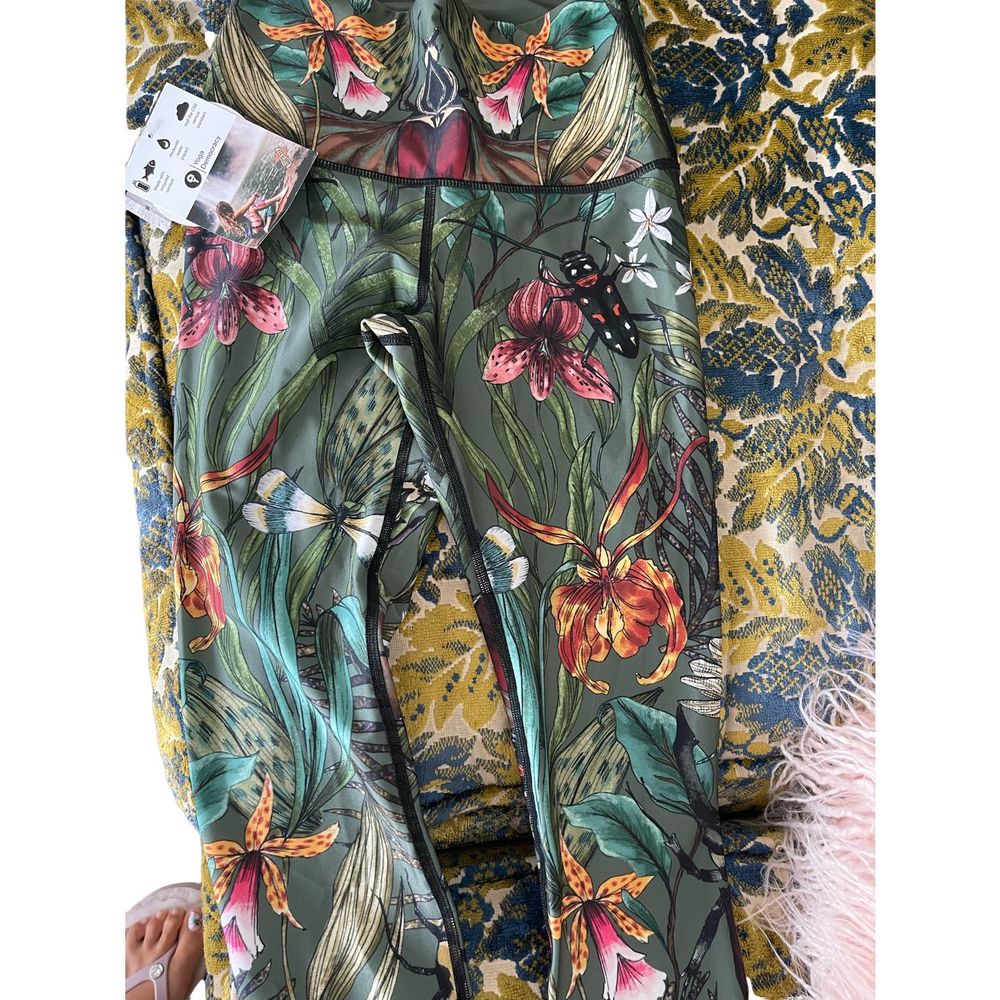 Yoga Democracy New with Tags Butterfly Flower Leggings
